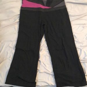 Gently Used Lululemon Cropped Yoga Pants